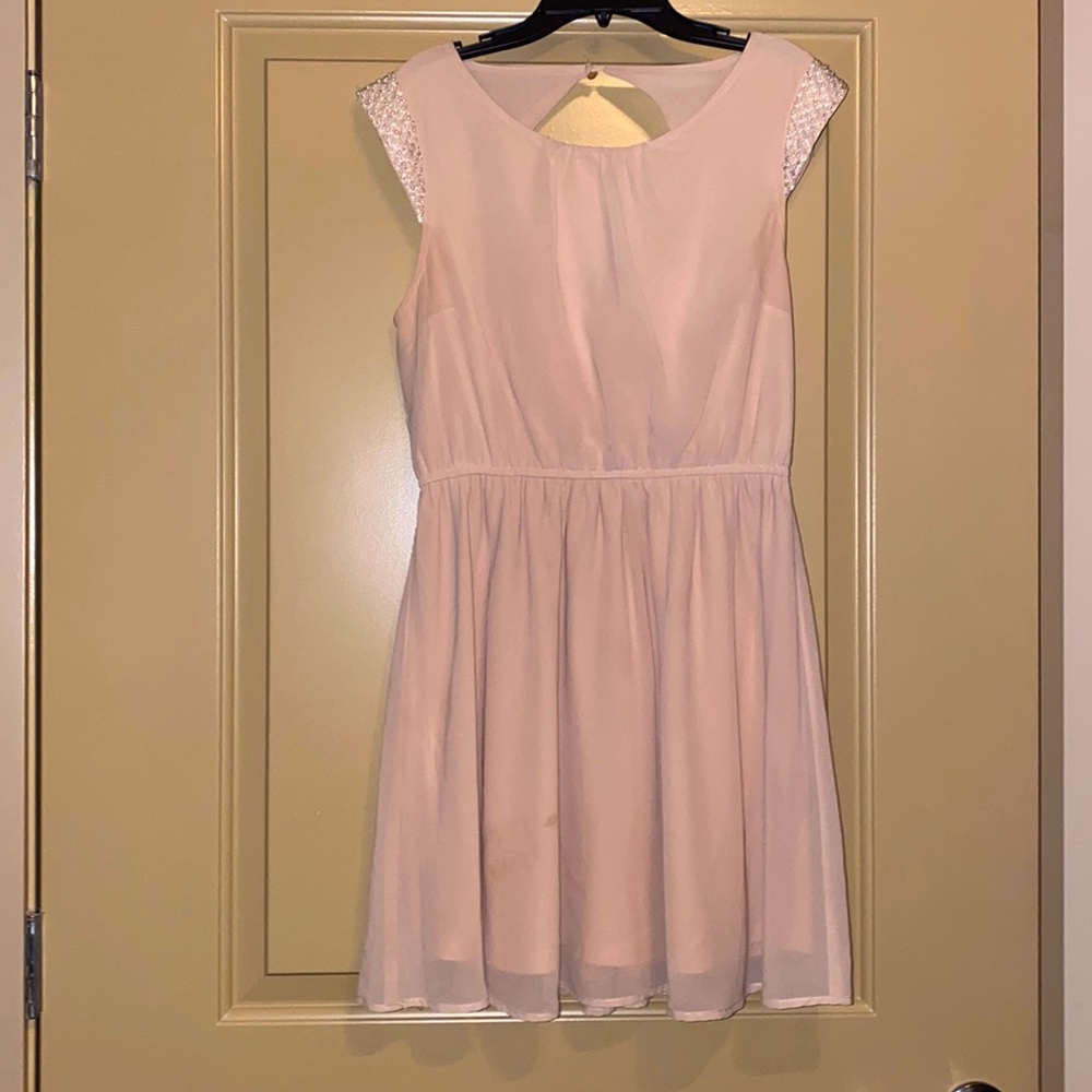 Forever 21 blush pink. Forever 21 size medium dress